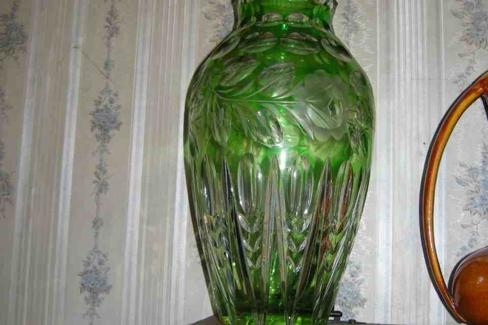 Antiquités: un superbe vase de Val St-Lambert